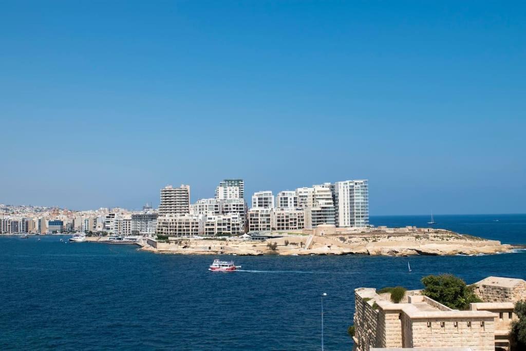 Vallettastay - Harbor View Gem- Sea View 1 Bed Apt Екстериор снимка