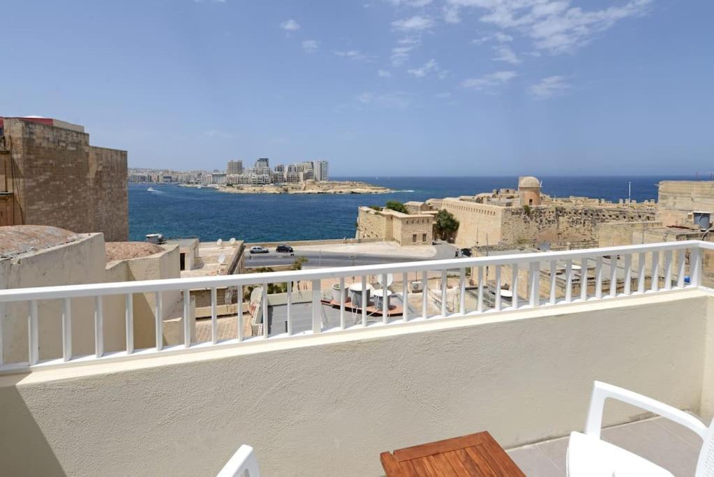 Vallettastay - Harbor View Gem- Sea View 1 Bed Apt Екстериор снимка